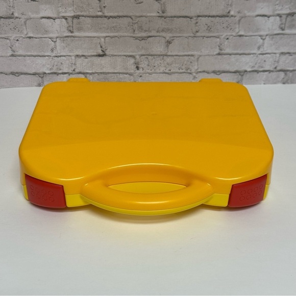 LEGO Storage Case Yellow Hard Plastic Latching Empty Storage Box Divider - Picture 8 of 16